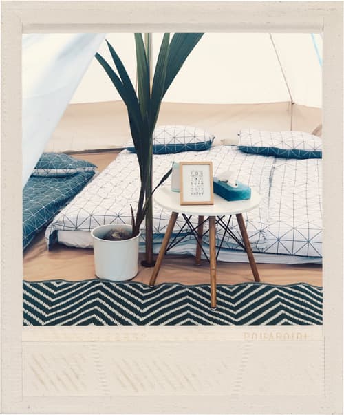 Notranjost glamping šotora v Green Valley Glampingu